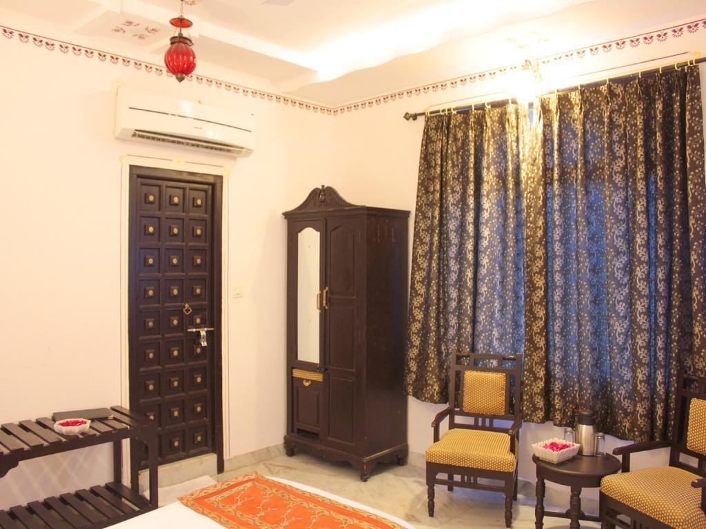 Hotel Mahima Palace Udaipur Buitenkant foto