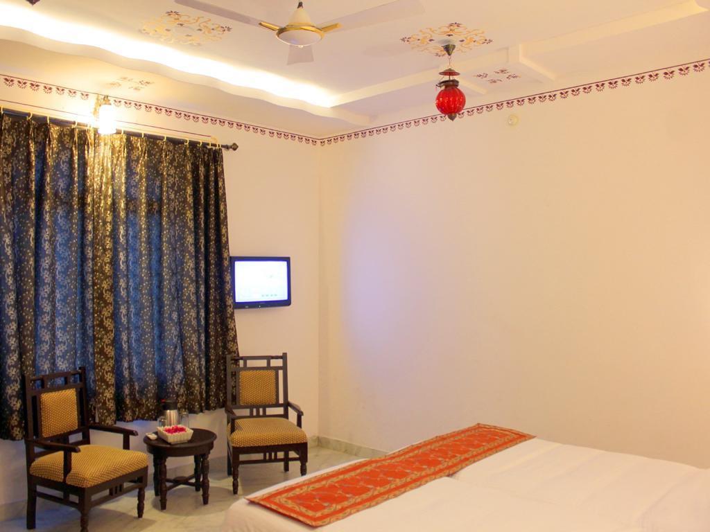 Hotel Mahima Palace Udaipur Buitenkant foto