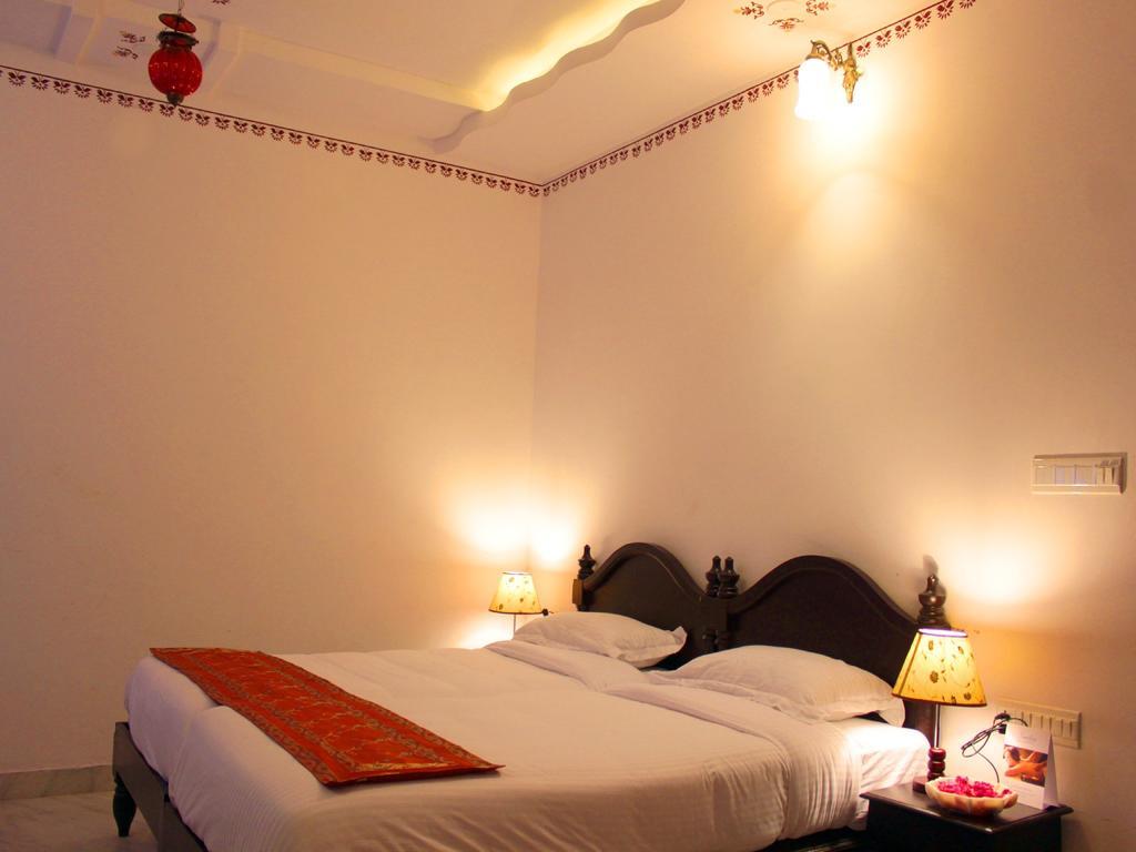 Hotel Mahima Palace Udaipur Buitenkant foto