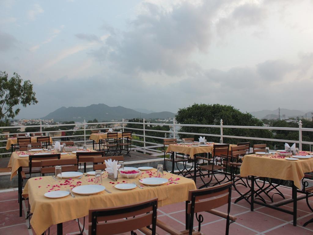 Hotel Mahima Palace Udaipur Buitenkant foto
